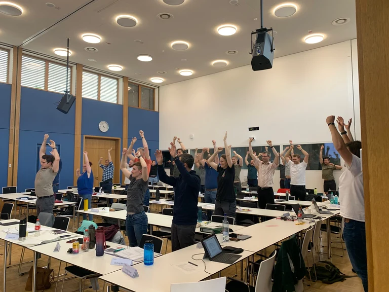 Bewegte Pause zwischen den Vorträgen