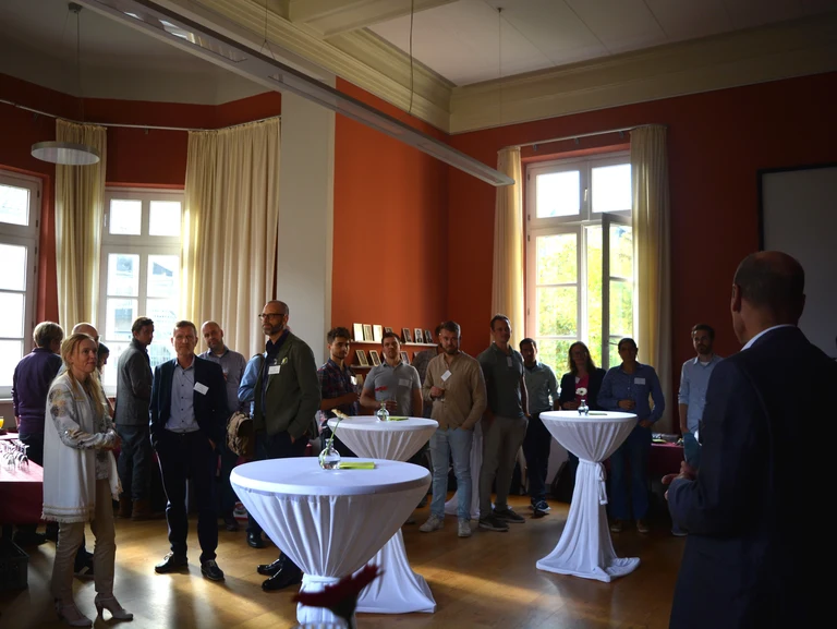 Get-together im Roten Saal